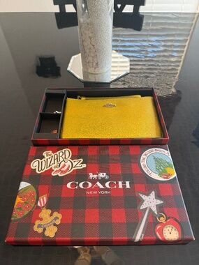 Coach  wristlet Wizard of Oz collection